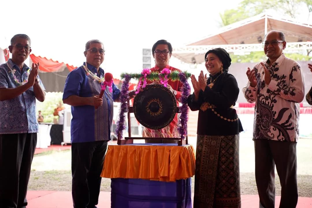 Majlis perasmian Perayaan Etnik Siam Malaysia — Songkran 2026 Peringkat Kebangsaan di Wat Macchimaprasit, Arau, Perlis