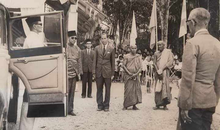 Lawatan Sultan Kedah ke Wat Kalai bersama sami dan masyarakat Siam setempat