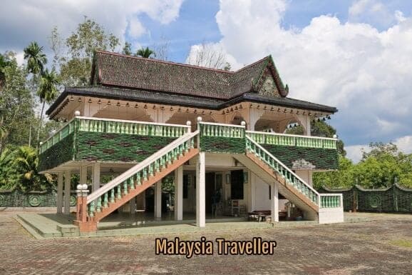 Glass-bottle-clad main hall of Wat Charok Padang (the Glass Bottle Temple), Sik, Kedah