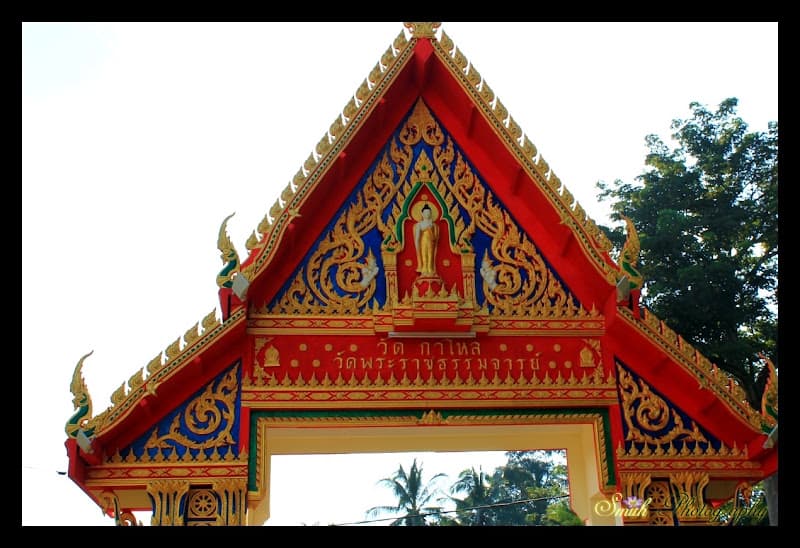 Gable and gateway detail at Wat Kalai, Jeneri, Sik, Kedah